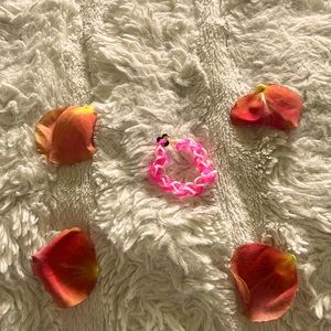 Brackets pink and white